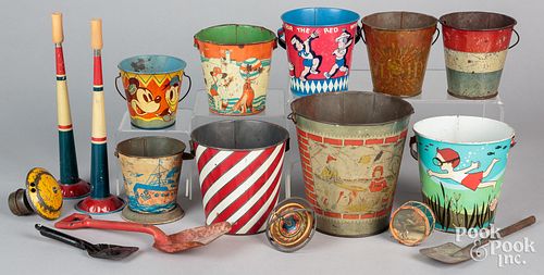 GROUP OF TIN TOYS, TO INCLUDE TEN