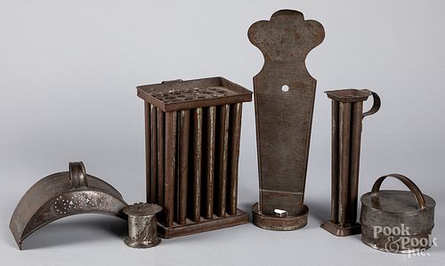 GROUP OF TINWAREGroup of tinware,