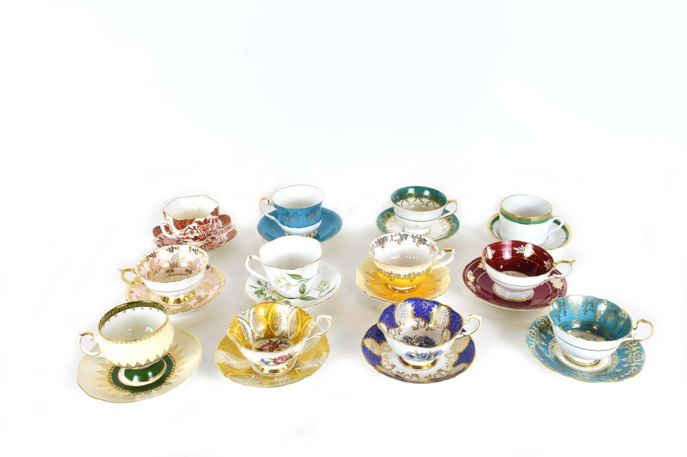 GROUP OF TWELVE ENGLISH PORCELAIN