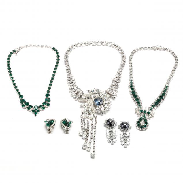 GROUP OF VINTAGE COSTUME JEWELRY To