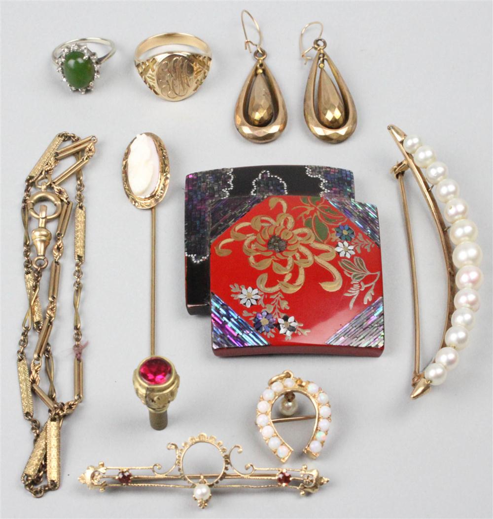 GROUP OF VINTAGE JEWELRY AND