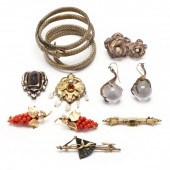 GROUP OF VINTAGE JEWELRY To in