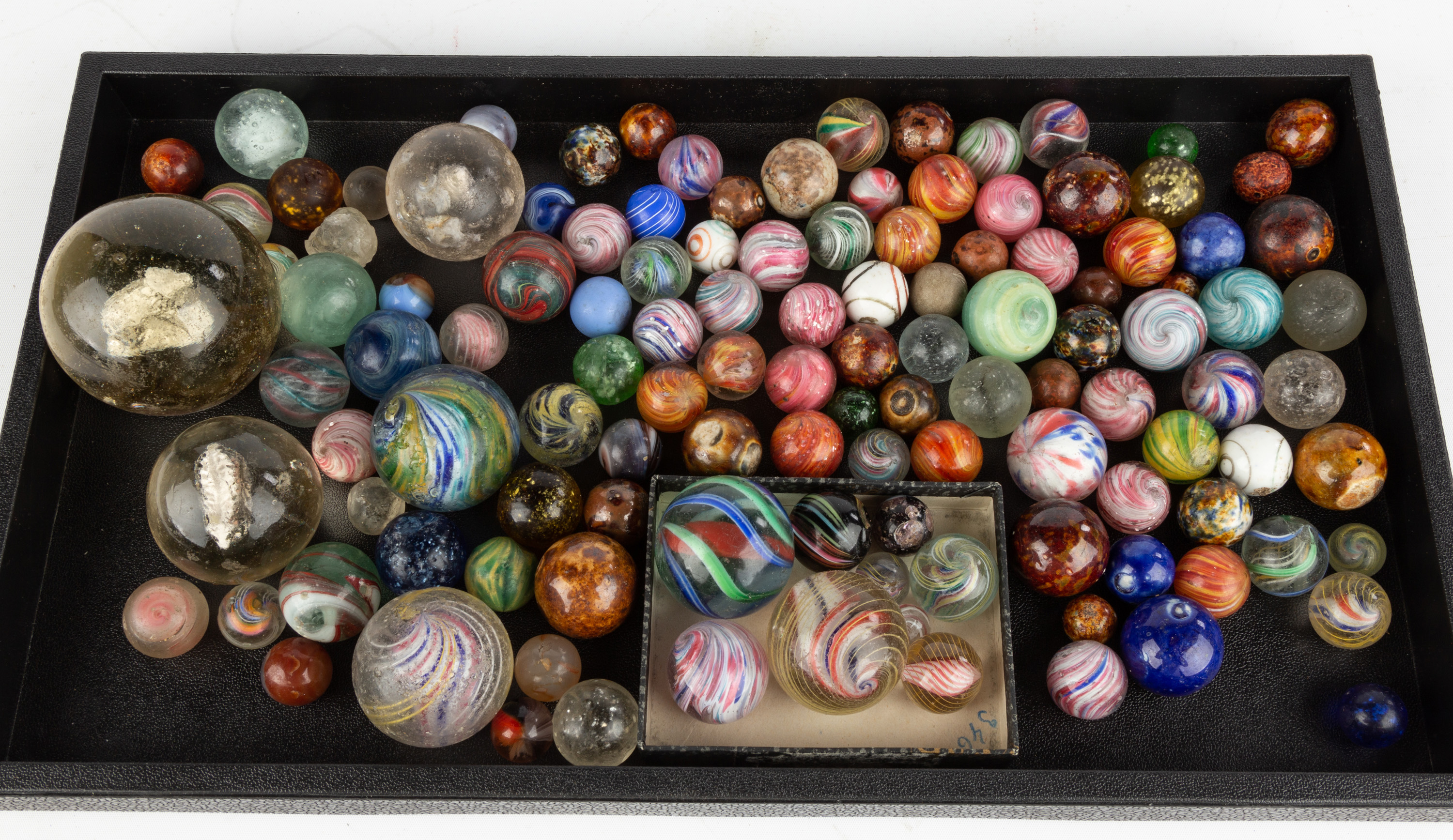 GROUP OF VINTAGE MARBLES Blown
