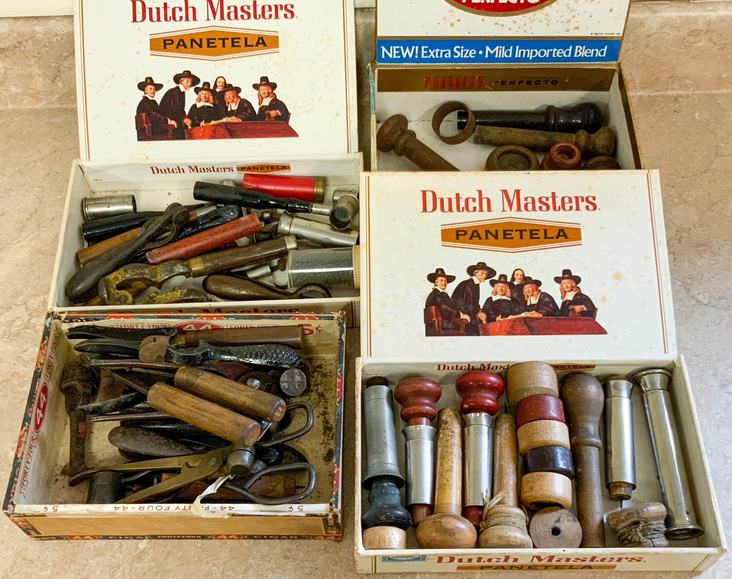 GROUP OF WINCHESTER ITEMS,