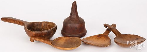 GROUP OF WOODENWARE, 19TH C.Group