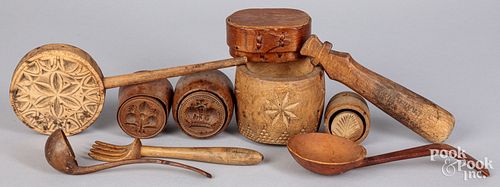GROUP OF WOODENWARE, TO INCLUDE