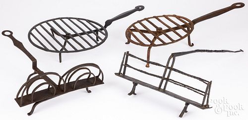 GROUP OF WROUGHT IRON HEARTH