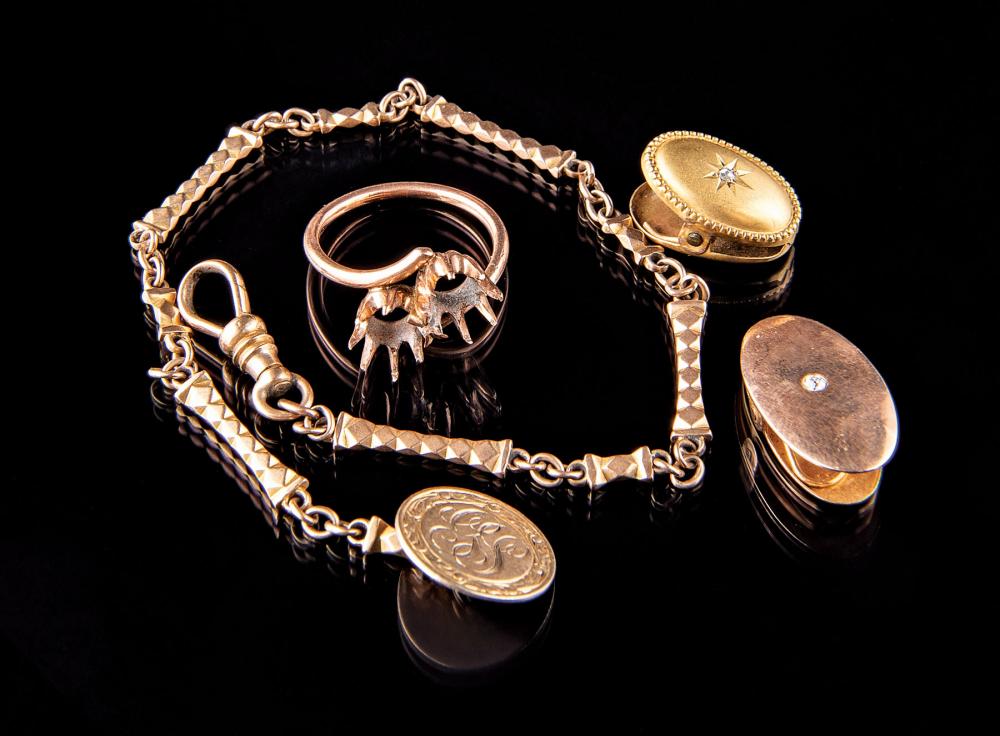 GROUP OF YELLOW GOLD JEWELRYGroup