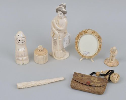 GROUP SIX SMALL CARVED
