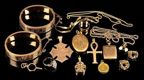 GROUP VINTAGE GOLD JEWELRY1st