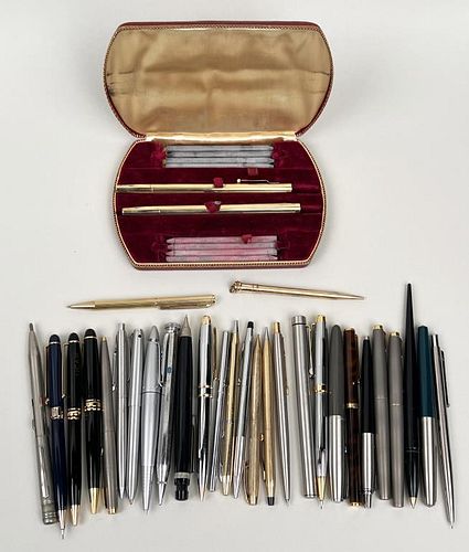 GROUP VINTAGE PENS/PENCILSincluding