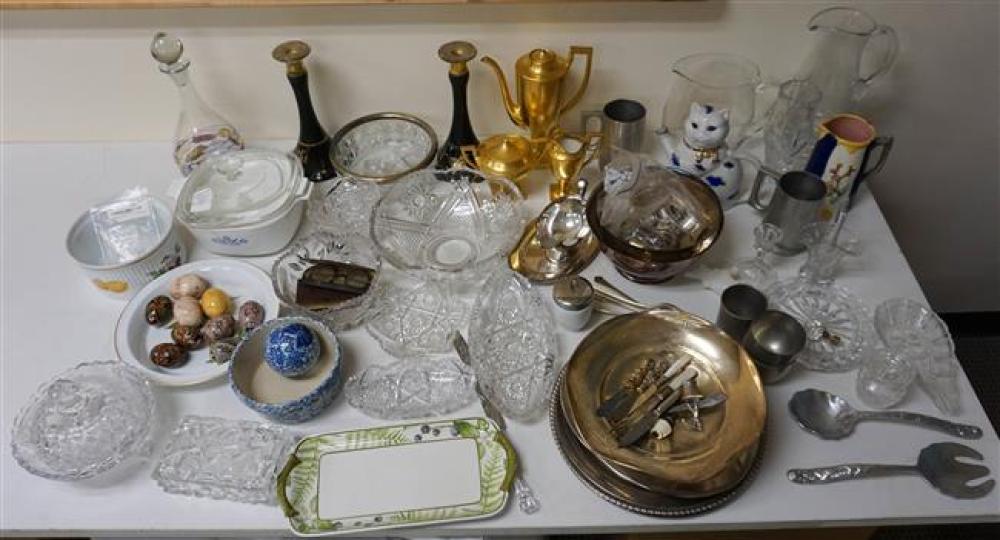 GROUP WITH ASSORTED SILVER PLATE