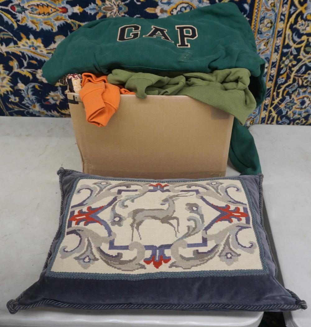 GROUP WITH COVERLETS AND GAP