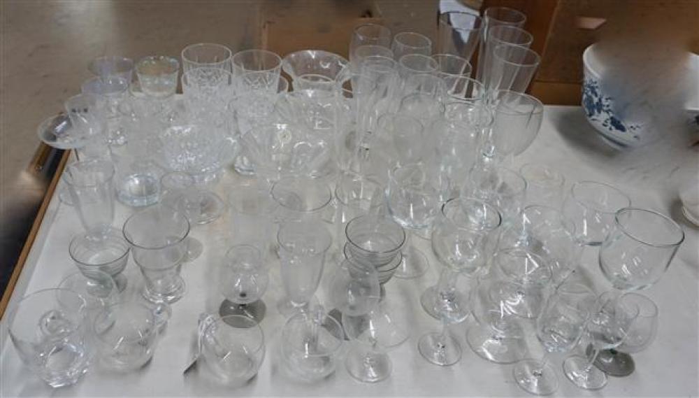 GROUP WITH CRYSTAL AND GLASS