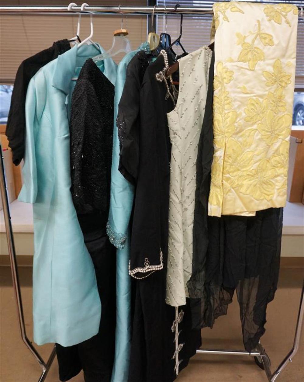 GROUP WITH DRESSESGroup with