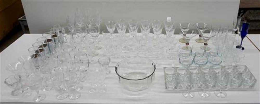 GROUP WITH GLASS AND CRYSTAL