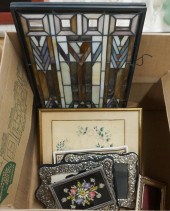 GROUP WITH LEADED GLASS PANELS