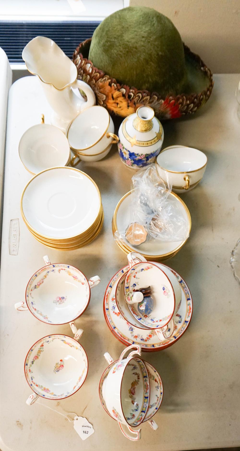 GROUP WITH MINTON SOUPS, DRESDEN