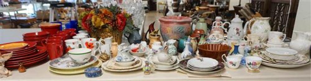 GROUP WITH PORCELAIN, CERAMIC AND