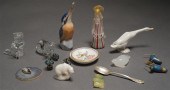 GROUP WITH PORCELAIN FIGURES O