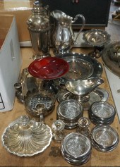 GROUP WITH SILVERPLATE ARTICLE