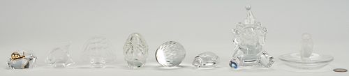 GROUPING OF 8 FIGURAL CRYSTAL