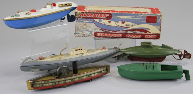 GROUPING OF BOATS Includes