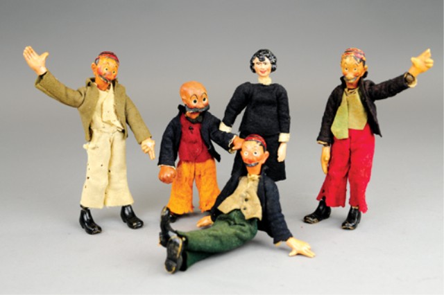 GROUPING OF BOUCHER FIGURES