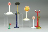 GROUPING OF CAST IRON ROAD SIG