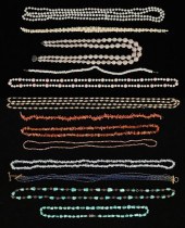 GROUPING OF COSTUME JEWELRY NE