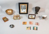 GROUPING OF DECORATIVE ACCESSO