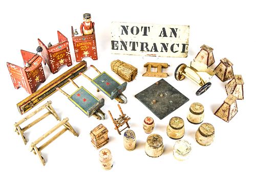GROUPING OF FOLK ART CIRCUS