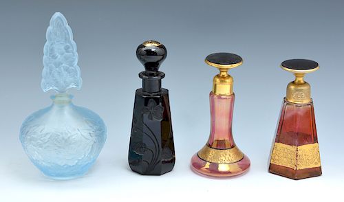 GROUPING OF FOUR ART GLASS