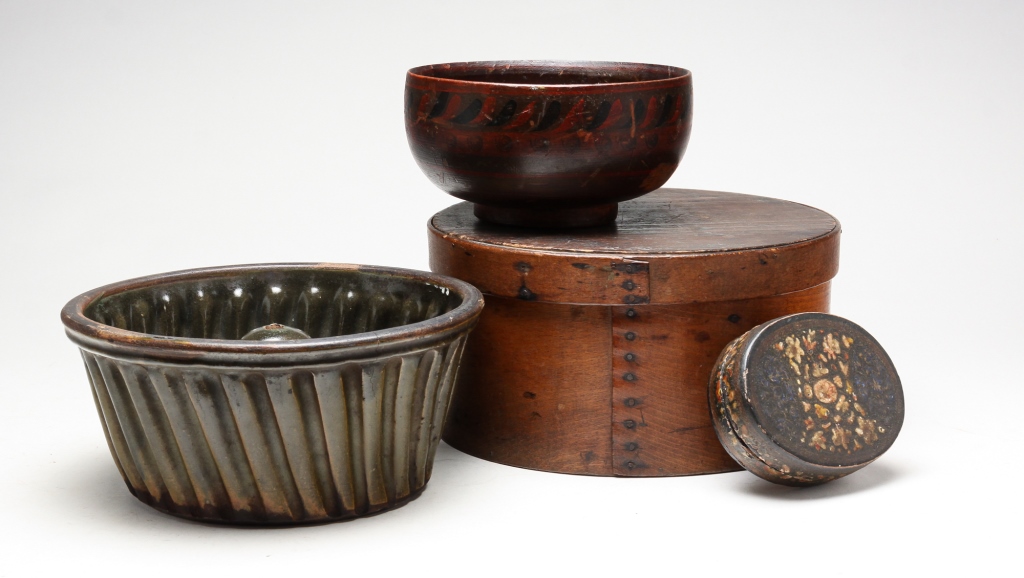 GROUPING OF HOUSEHOLD ITEMS.
