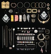 GROUPING OF JEWELRY AND ACCESS