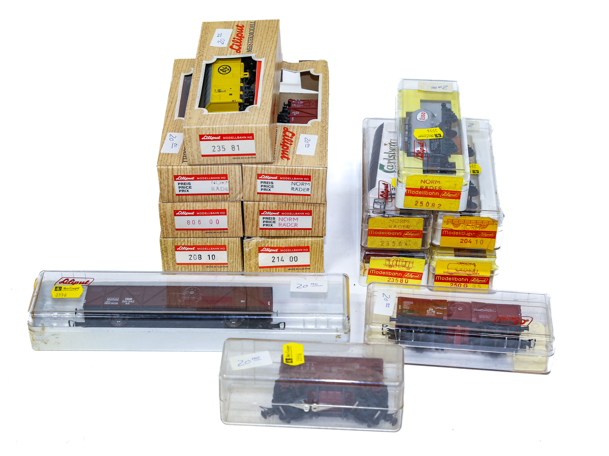 GROUPING OF LILIPUT HO SCALE