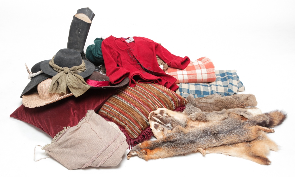 GROUPING OF LINENS AND FURS.