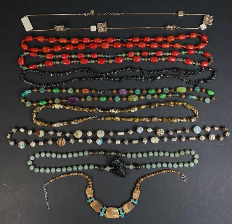 GROUPING OF NATURAL JEWELRYGrouping