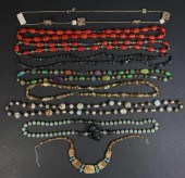 GROUPING OF NATURAL JEWELRYGro