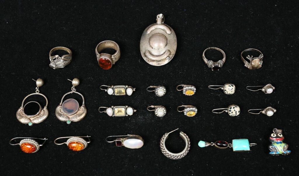 GROUPING OF STERLING JEWELRY6 pairs