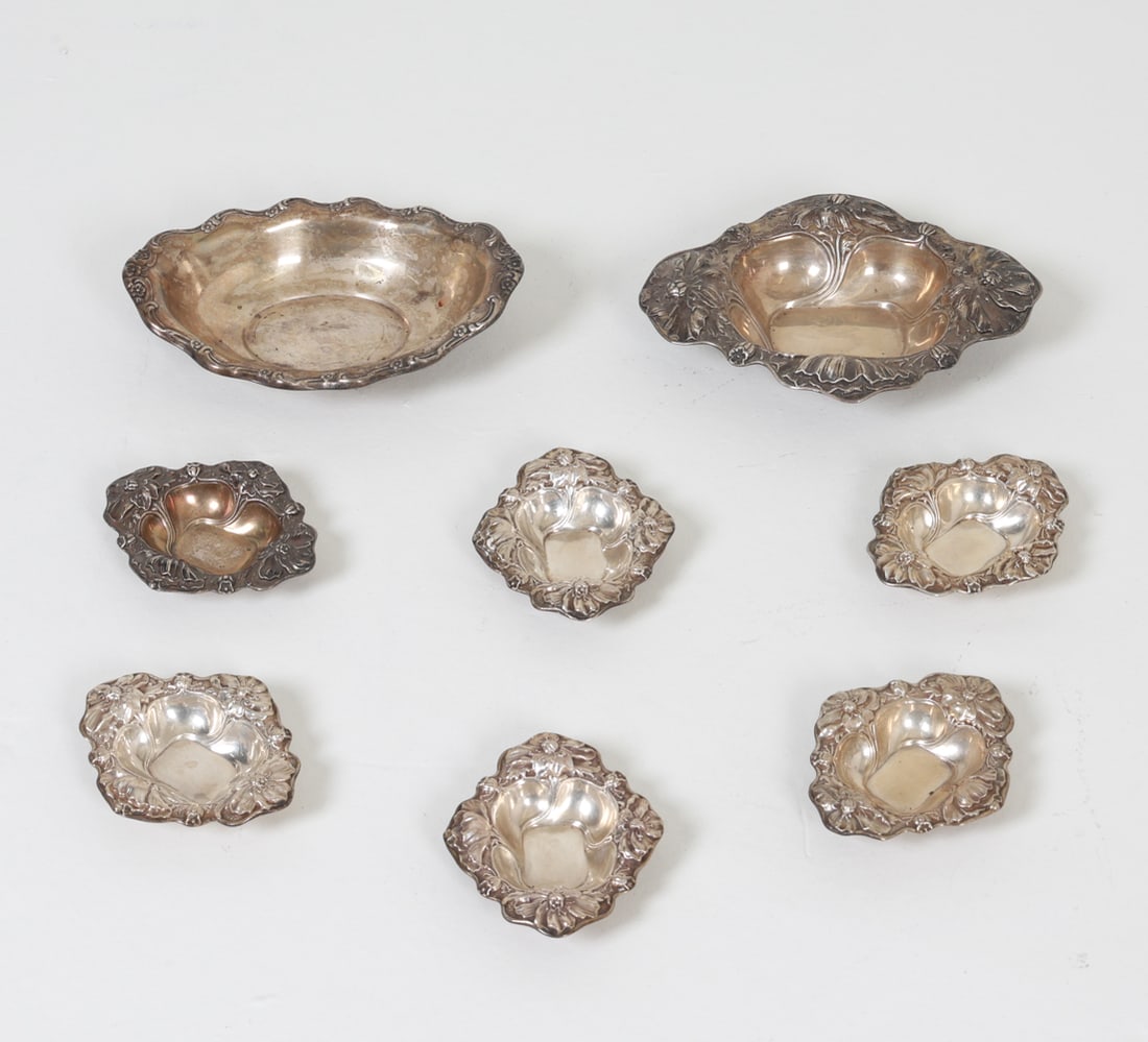 GROUPING OF STERLING SILVER TRINKET