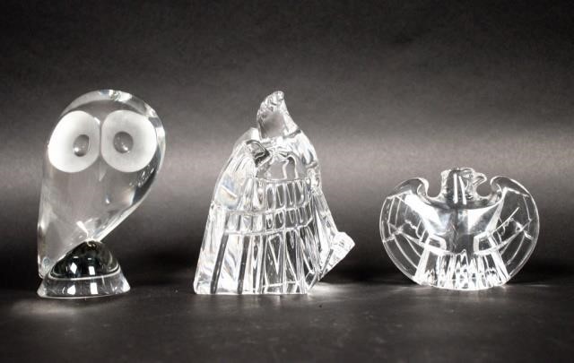GROUPING OF STEUBEN CRYSTAL
