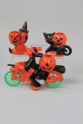 GROUPING OF THREE HALLOWEEN TR