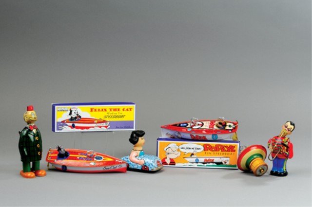 GROUPING OF TOYS Varied lot