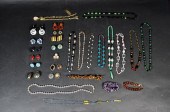 GROUPING OF VINTAGE JEWELRY12