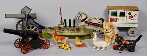 GROUPING OF VINTAGE TIN & CAST IRON