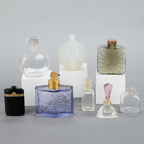 GRP: 8 20TH C GLASS PERFUME