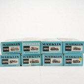 GRP: 8 MARKLIN ELECTRIC TRAIN