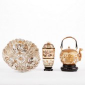 GRP: SATSUMA TEAPOT AND VASE W