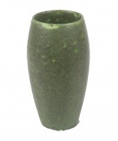 GRUEBY POTTERY MATTE GREEN VAS